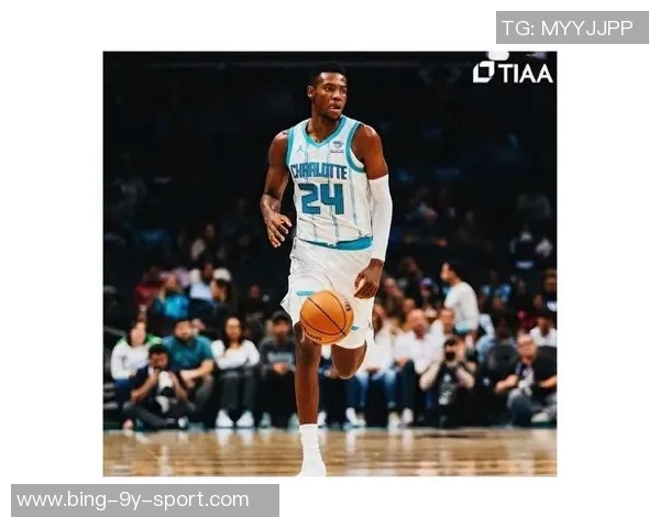 米勒表现低迷11投仅中3全场仅得14分助攻和篮板均不理想